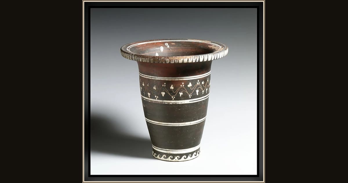 Terracotta kalathos (vase in the shape of a wool basket) by Unknown